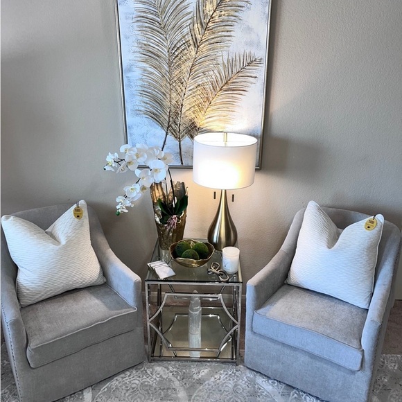 1-NWT CALLISTO HOME DECORATIVE THROW PILLOW (Read description details) - Picture 2 of 15